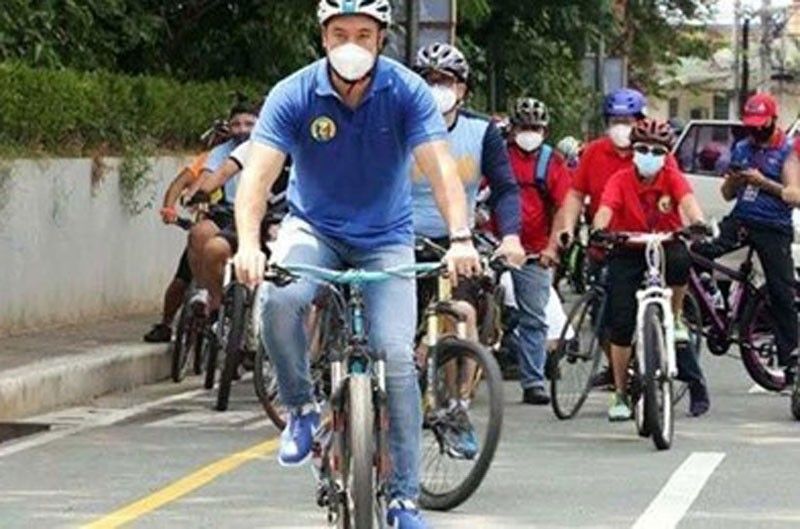 CT-TODA miawhag sa mga bikers nga magbutang og reflectors