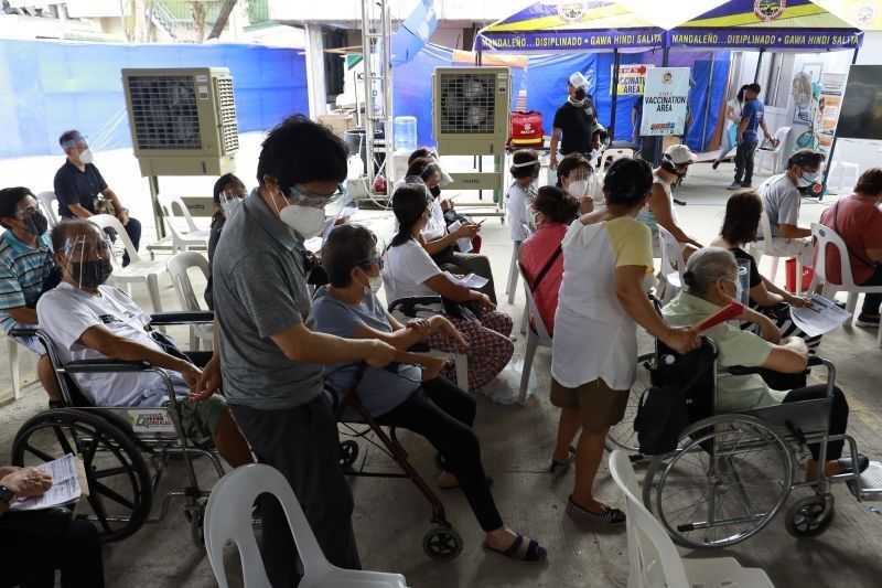 DOH: Vaccination of essential workers, indigents to focus on Metro Manila, 8 areas first