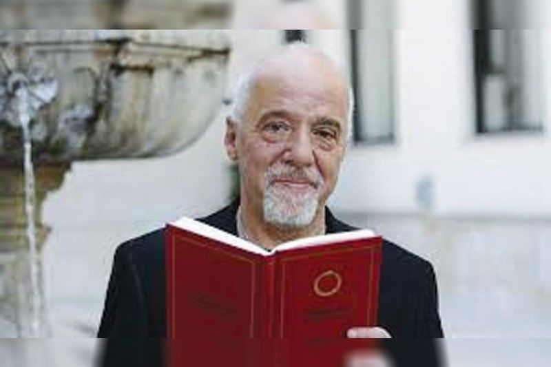 Novelistang si Paulo Coelho nabawasan ang followers nang i-congratulate ang BTS