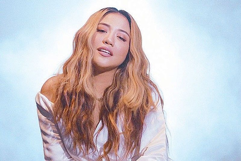 Morissette vows to put out more music after wedding