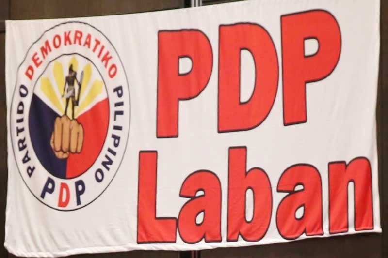 PDP-Laban faction tells Comelec to declare Pacquiao wing illegitimate