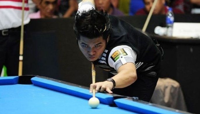 Gomez in chase of World Pool title