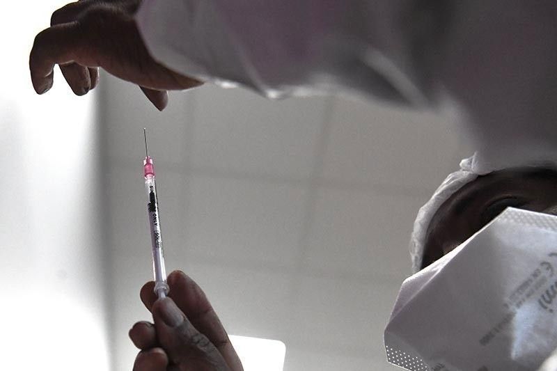 Philippines ranks 8th among 10 in ASEAN vaccine rollout