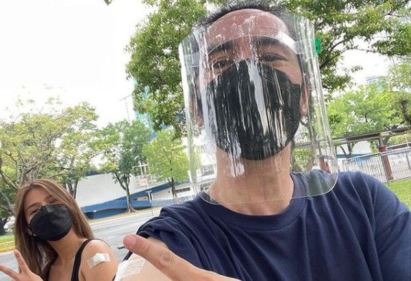 How sweet! Rico Blanco, Maris Racal get vaccinated together