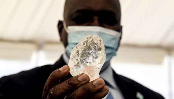 Botswana says found world's 'third largest' diamond