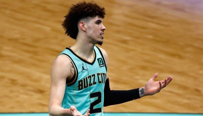 LaMelo Ball Wins #KIAROY Rookie of The Year!