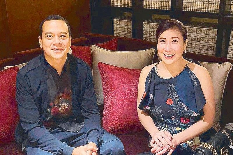 John Lloyd Cruz officially a Kapuso?