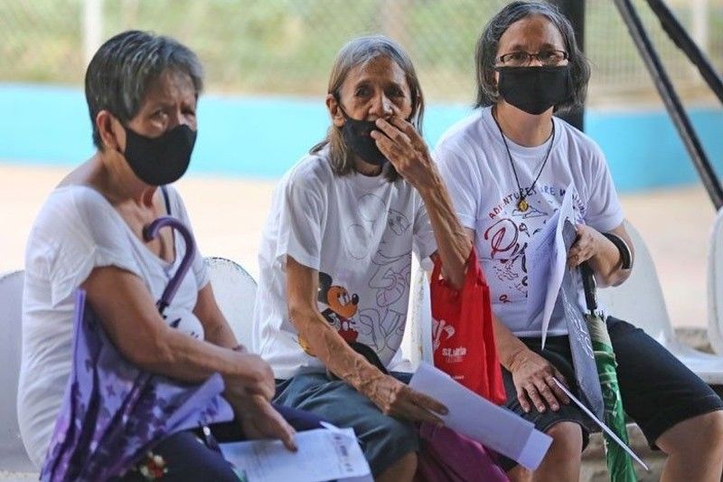 DSWD warns public vs groups taking fees for PWD, senior IDs