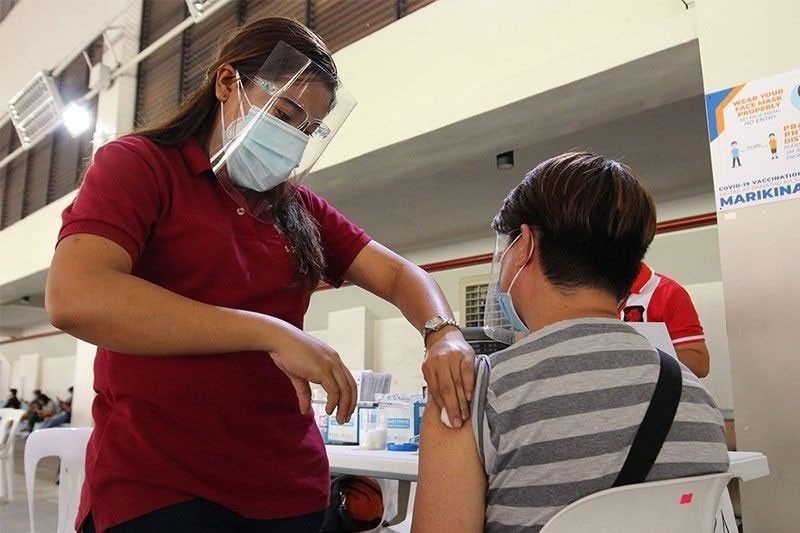 Makati, Rockwell open vaccination center