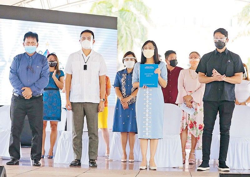 Quezon City government receives highest ever COA rating