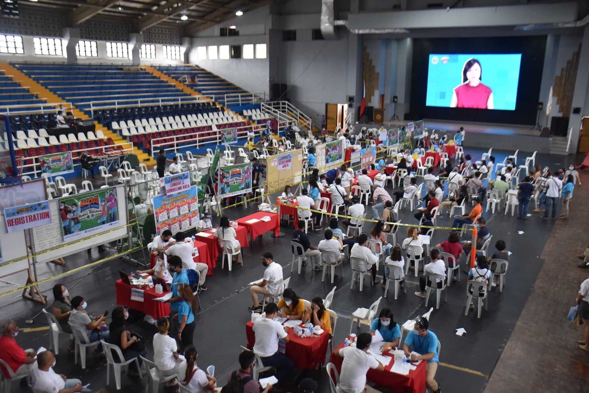 After Iloilo City, Albay also calls for more COVID-19 vaccine doses