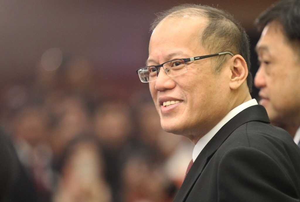 Celebrities pay respect to former President Aquino