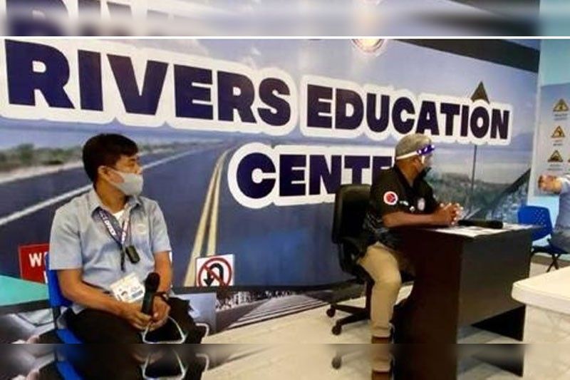 P3 milyones nga kantidad sa scholarship nahatag sa LTO-7 didto sa Bohol