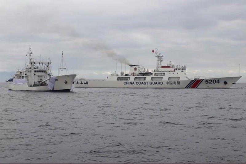 PCG pinalayas ang 5 Chinese, 2 Vietnamese fishing vessels sa West Philippine Sea