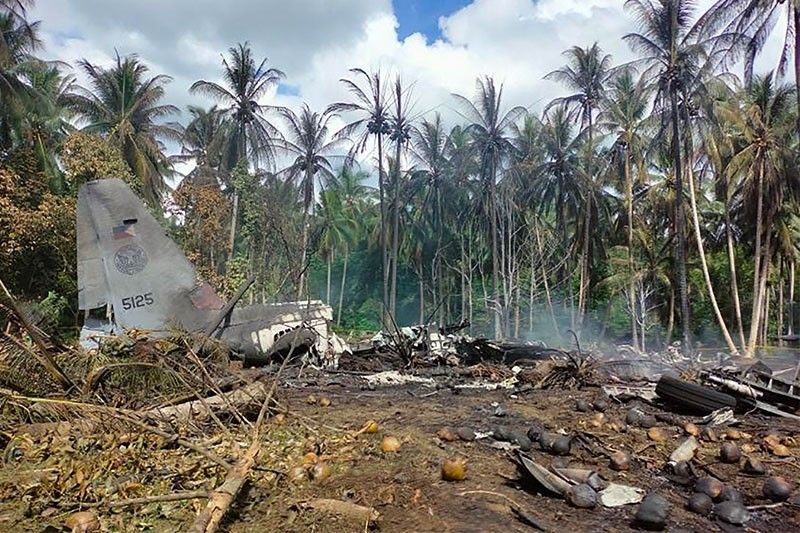 29 killed after Air Force plane crashes in Sulu