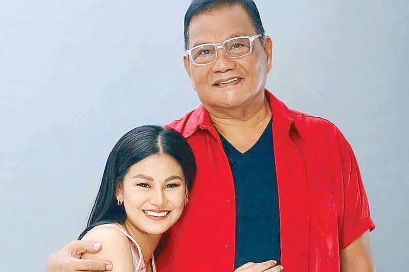 Joel Lamangan works with newcomers in Silab