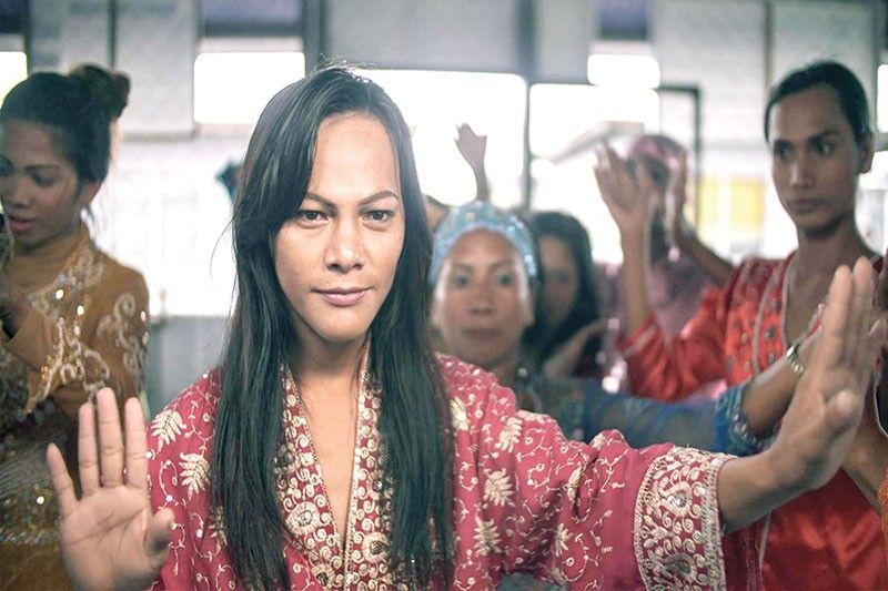 Cannes bumawi, Pinoy film tungkol sa transwoman pasok sa film lab