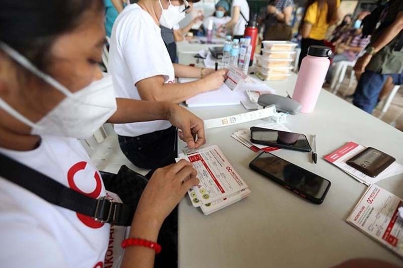 Philippines logs 5,204 new COVID-19 infections