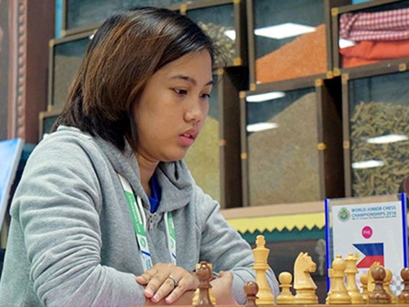 Frayna beats Hungrarian foe to keep chess World Cup bid alive