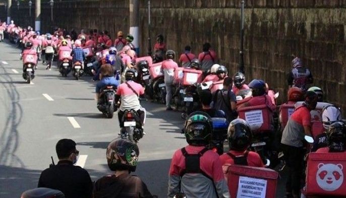 Bill filed to promote cashless transactions, protect delivery riders from cancelled orders