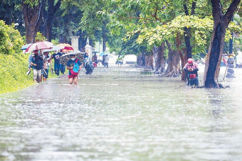 Enhanced monsoon unleashes heavy rains, floods in Metro Manila