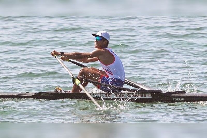 Despite podium being out of reach, Nievarez rows way to Finals D of men's single sculls