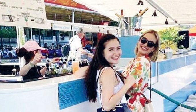 Sarah at Bela sa Switzerland nag reunion
