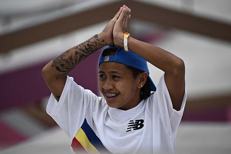 Didal kisses podium bid goodbye as 13-year-olds rule Olympic skateboarding