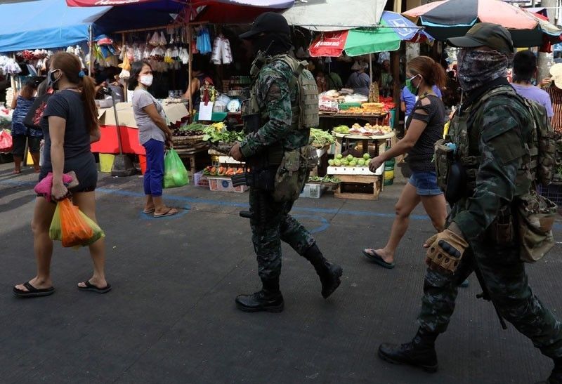 Karagdagang pulis ipakakalat sa palengke, ayuda centers atbp