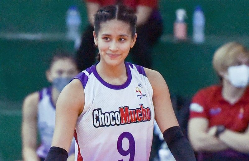 Tolentino helps Choco stay perfect