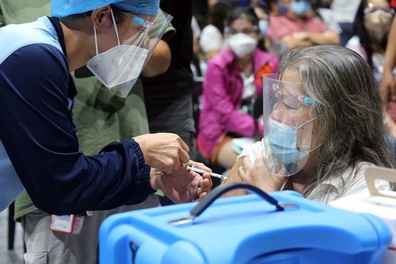 24,352 fully vaccinated Makati seniors get P1K