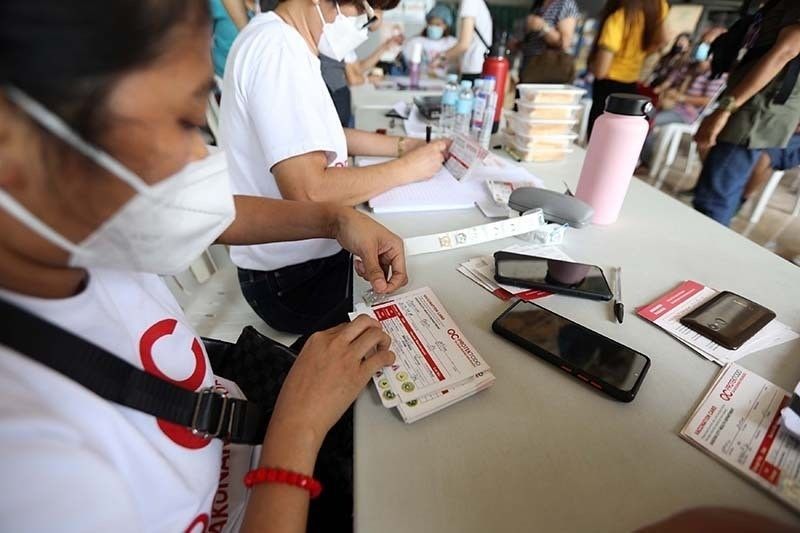 Quezon City vaccinates 1 million residents, workers