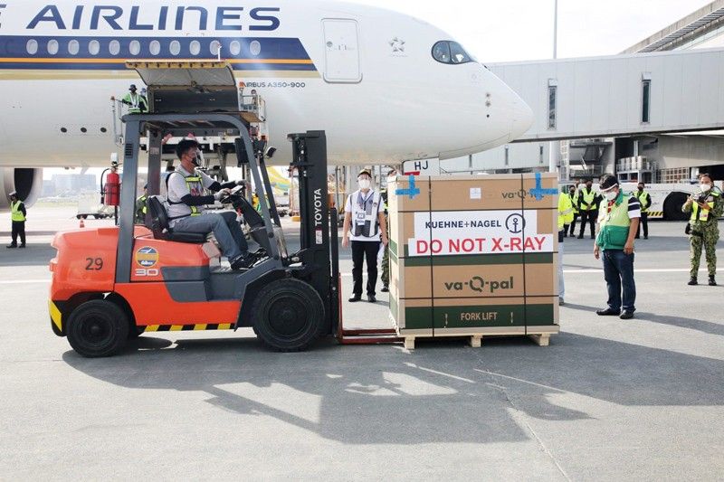 326,400 doses of Moderna vaccine arrive at NAIA