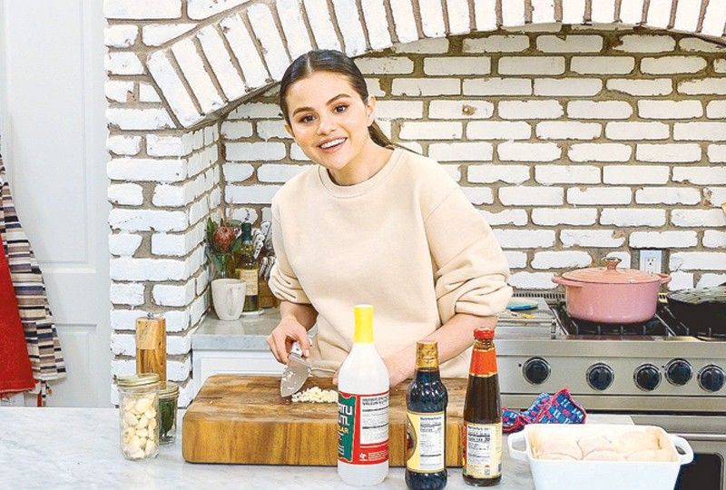 Selena Gomez serves Pinoy food in quarantine cooking show