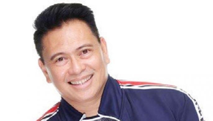 Celebrity Photographer nasa ICU dahil sa COVID-19, fashion designer may stage 5 HIV