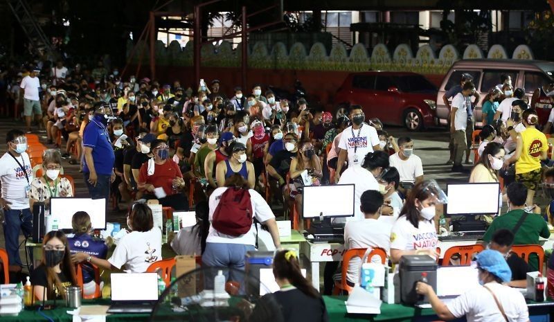 Planong 2022 DPWH budget halos '3x mas malaki' sa DOH kahit COVID-19 pandemic