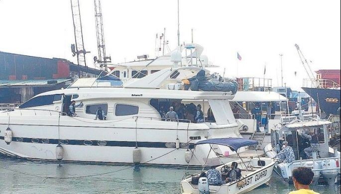 4 Chinese yachts caught without papers