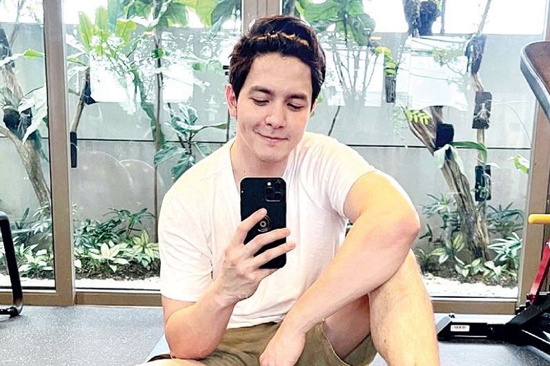 The world... season break ng two months, Alden abala sa online studies