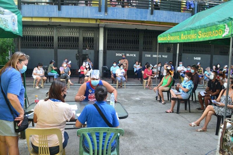 Meron ka na ba?: ECQ ayuda sa Metro Manila '75% na naibibigay'