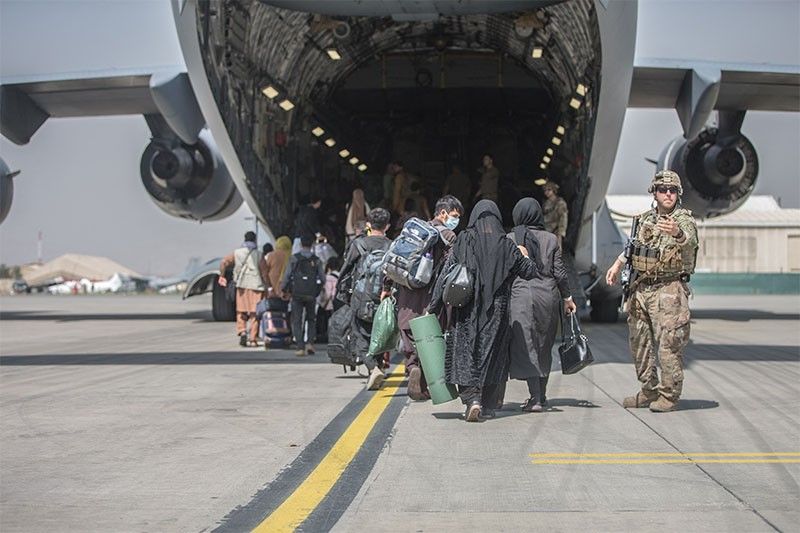 US Ramps Up Kabul Evacuation Efforts As August 31 Deadline Looms   Kabul Airport Evacuation 2021 08 24 07 49 49 