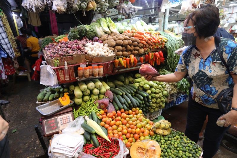 Inflation to ease below 4% as oil prices fall