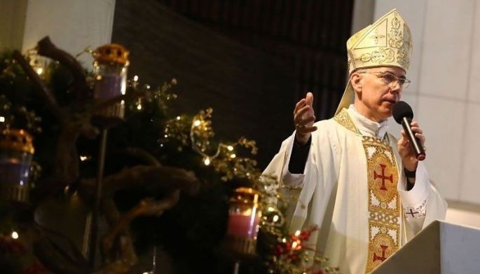 Papal nuncio tells youth: Develop habit of prayer