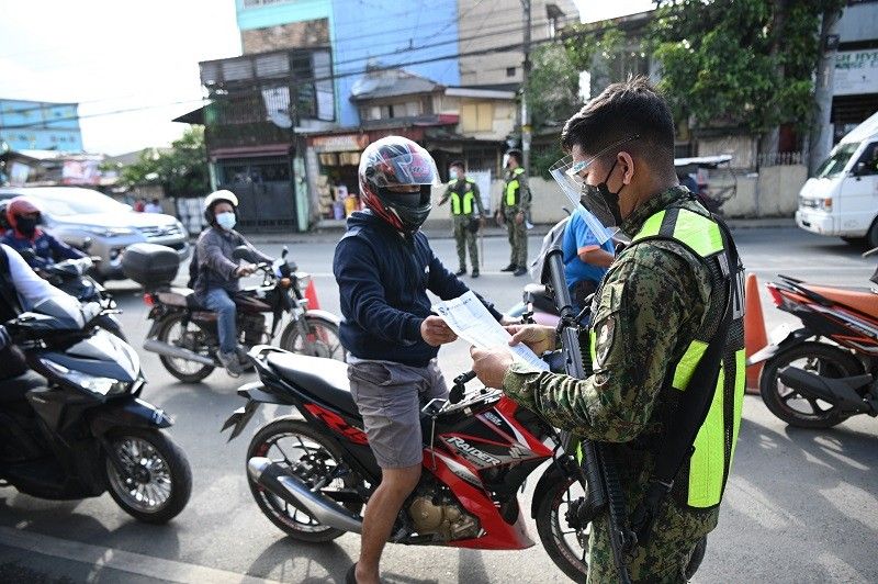 Magluluwag uli: Metro Manila balik sa 'regular' na GCQ simula Miyerkules