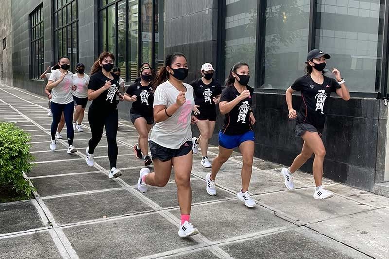 Adidas store runners girls