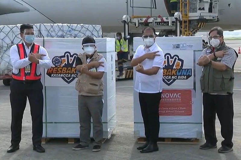 2 million Sinovac COVID-19 jabs arrive in Philippines