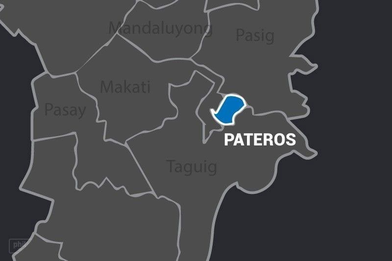 Yellow ribbon sa mga bahay sa Pateros na may COVID-19 cases