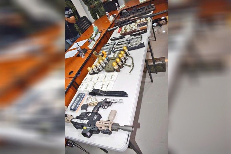 2 held for selling high-powered guns