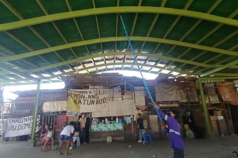 Mga supak sa modernisasyon sa Carbon di tinuod nga mga vendors