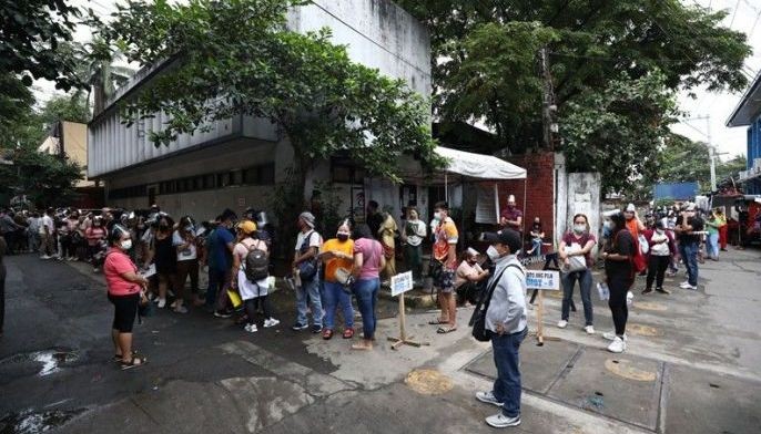 Comelec sets express lanes for frontliners