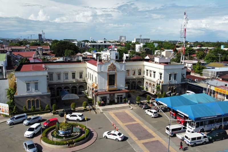 Bank certifies Mandaue City as debt-free